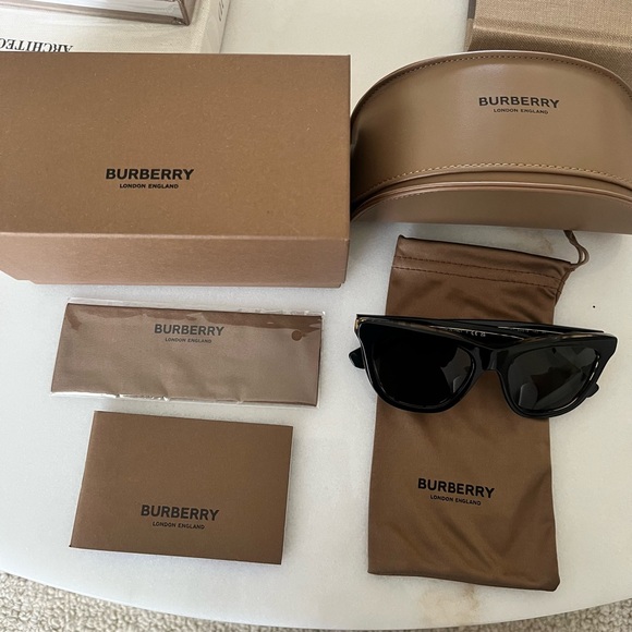 Burberry sunglasses